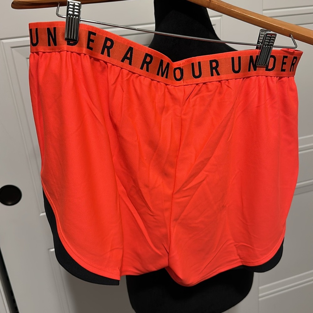Under Armour Women's Orange Shorts with side pockets - Picture 5 of 7